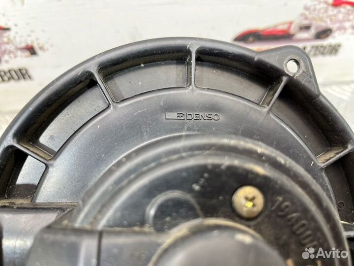 Мотор печки Mitsubishi Chariot Grandis минивен 2