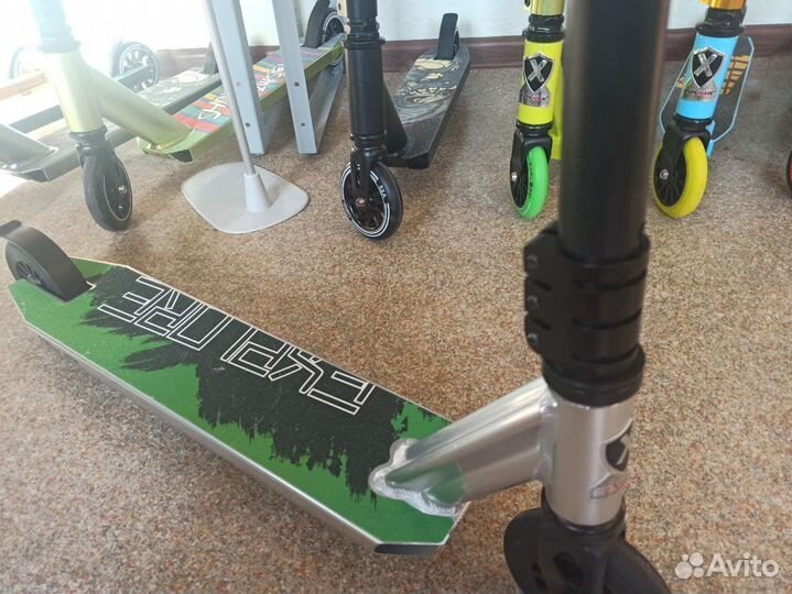 Самокат трюковой. Хик компресся. Прямой руль