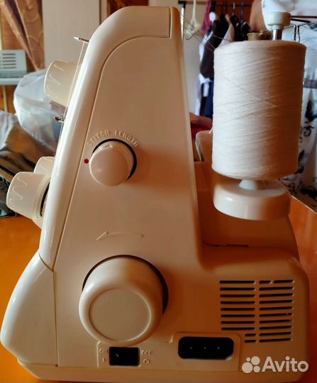 Швейная машинка оверлок бу