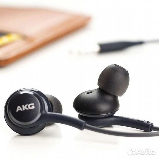 Наушники AKG, проводные, новые, 3,5 мм