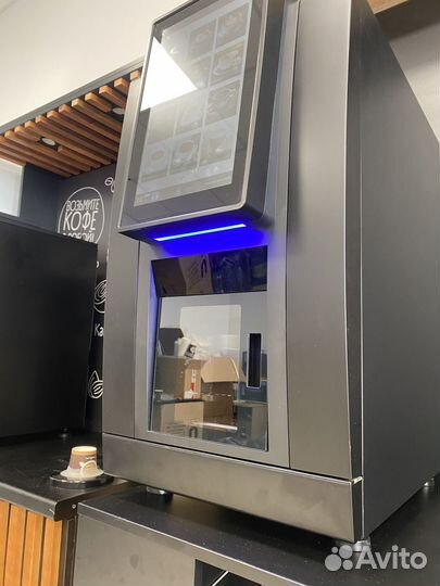 Кофемашина для кафе Jetinno