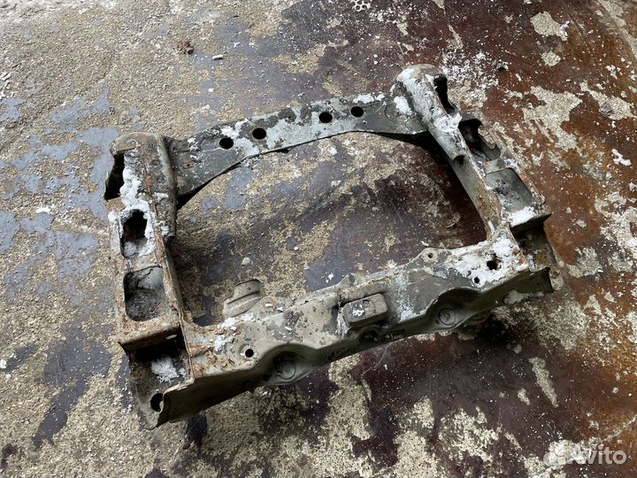 Mercedes W210 E430 4-matic подрамник балка
