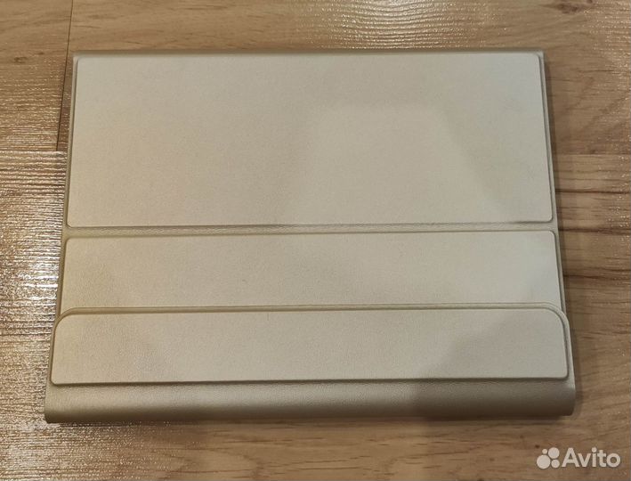 Чехол клавиатура на iPad 9.7