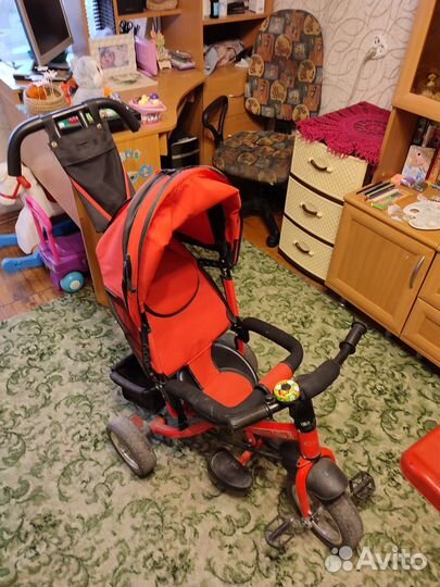 Детский велосипед с ручкой