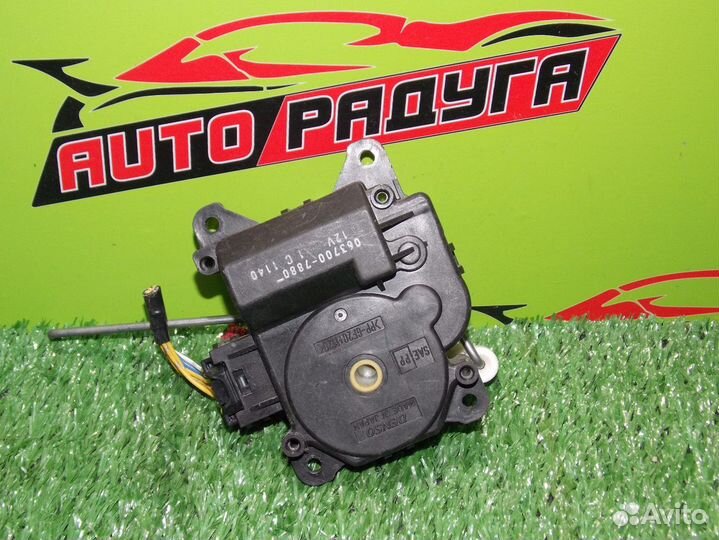 Мотор заслонки печки toyota NCP10,NCP13,SCP10,SCP1