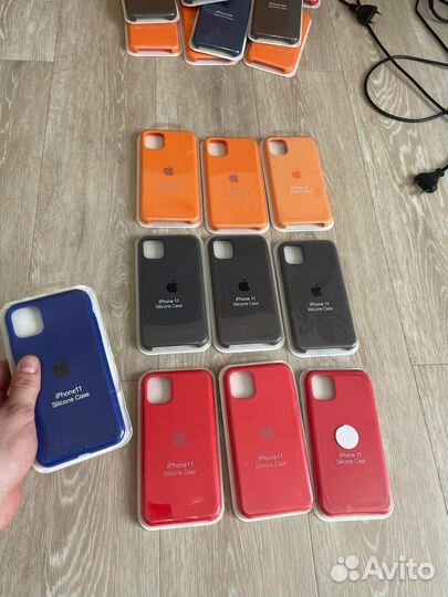Чехлы на iPhone 11