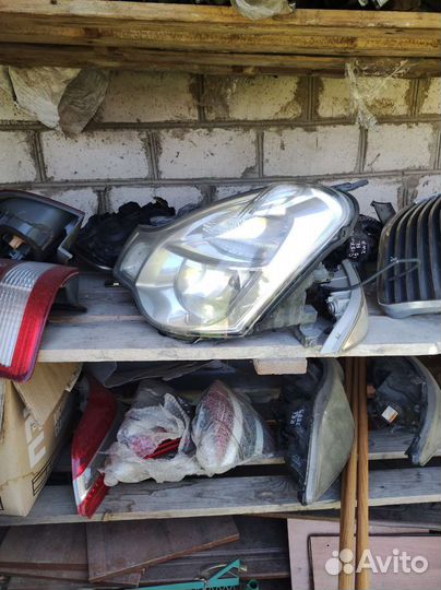 Фара nissan almera