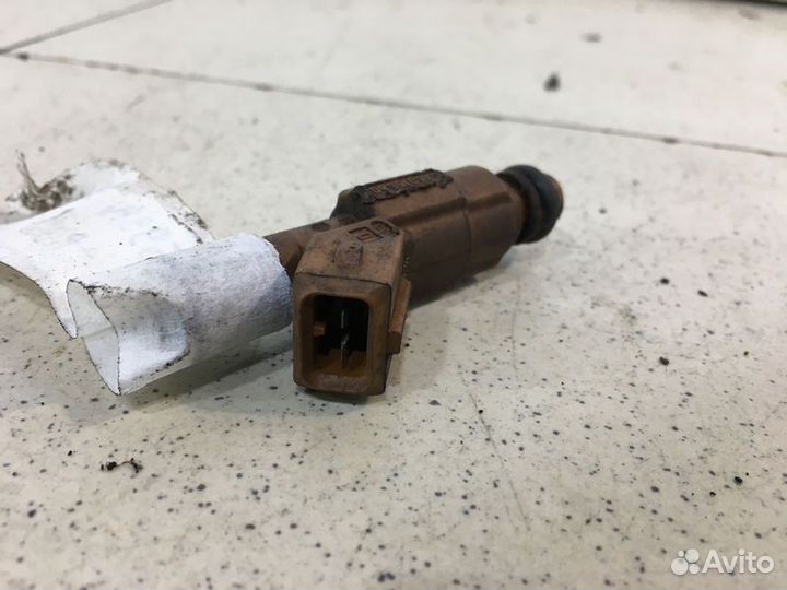 Топливная форсунка Пежо 306