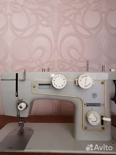 Швейная машина Подольск 142