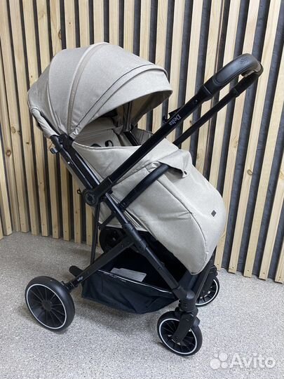 Коляска с перекидной ручкой Indigo