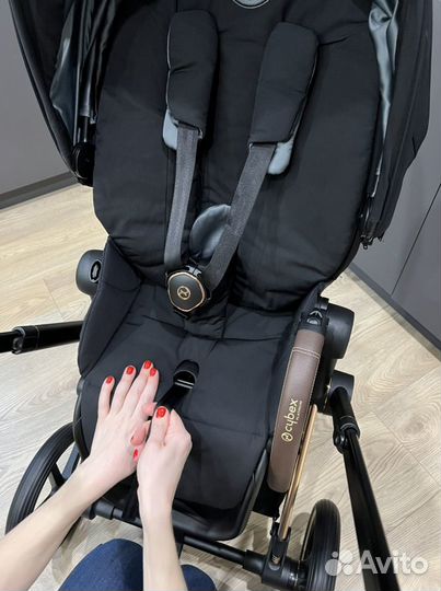 Коляска 3 в 1 Cybex Priam 4 2022 Deep Black