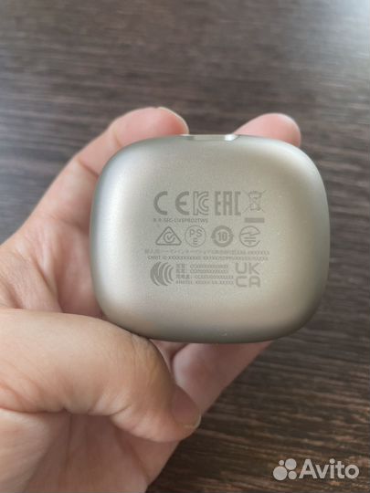 Кейс от наушников JBL live PRO2