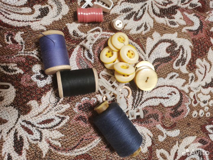 Нитки швейные