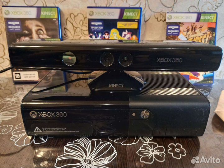 Microsoft Xbox 360E(slim) + Kinect