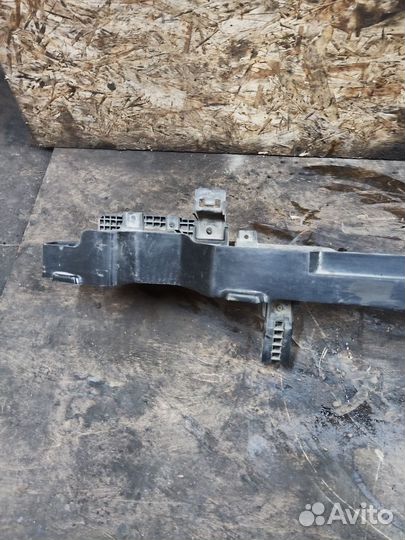 Задние усилитель бампера на kia k 5 2020