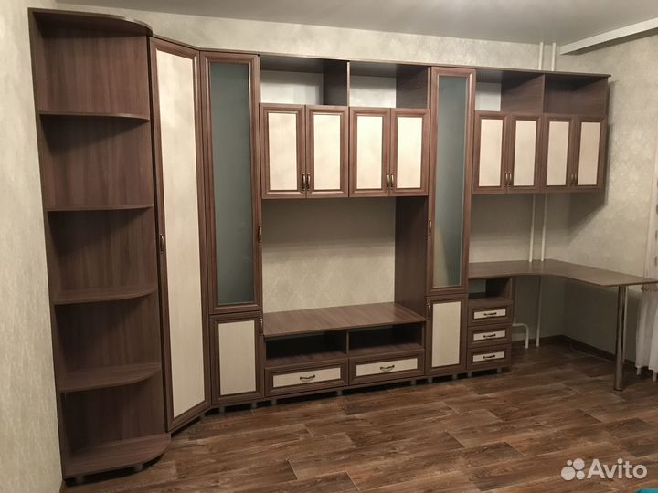 Стенка в гостиную