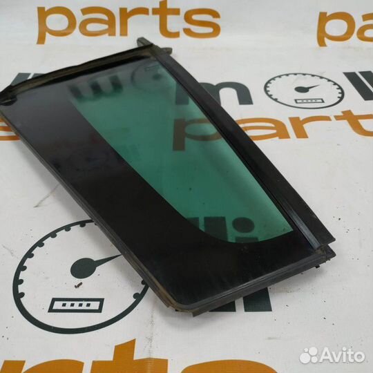 Стекло заднее форточка левое Volkswagen Tiguan 2