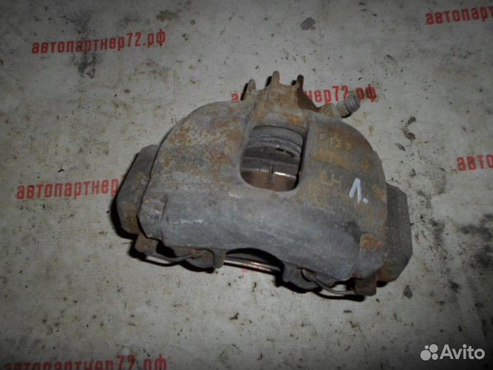 Суппорт передний левый Volvo S60 2000-2009