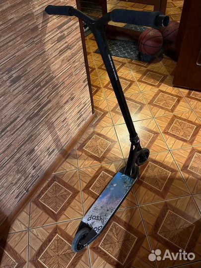 Трюковой самокат