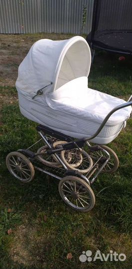 Коляска класика