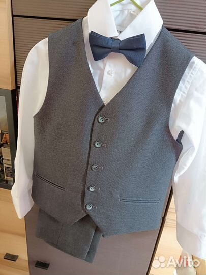 Школьный костюм для мальчика 128р