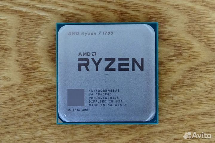 Процессор AMD Ryzen 7 1700 8 ядер