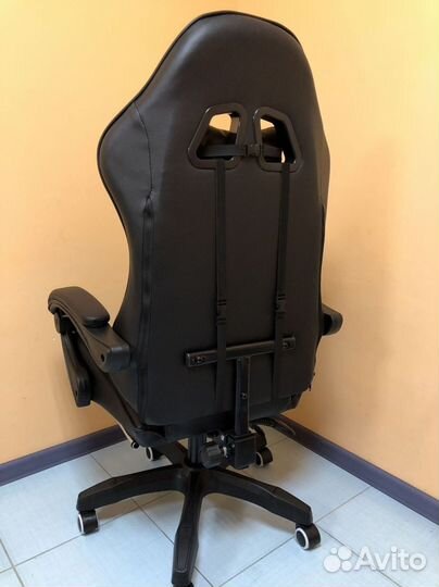 Офисное кресло (геймерское). Кресло для директора