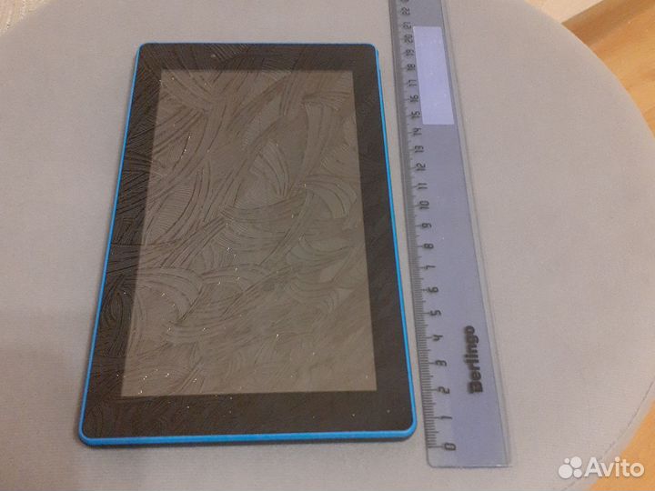 Планшет Lenovo TB3-710F