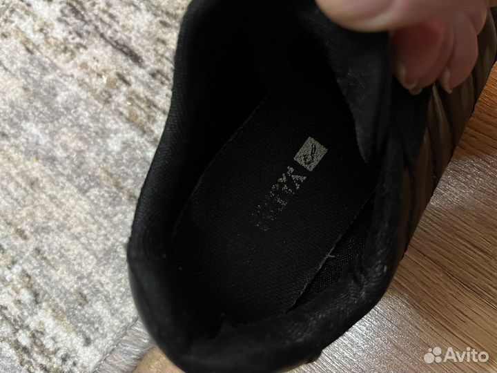 Кроссовки на мальчика 33р