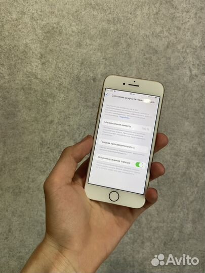 iPhone 8, 64 ГБ