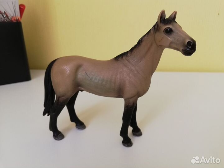 Schleich фигурки черепаха жеребец ахалтекинский