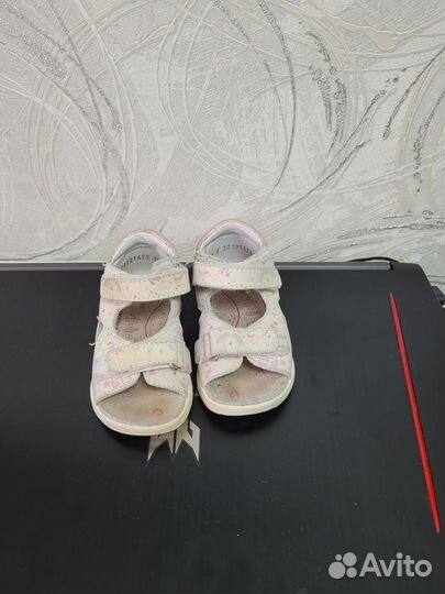 Сандалии для девочки