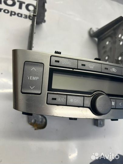 Блок управления климатической установкой Toyota