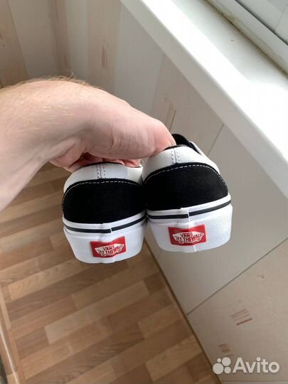 Vans era black marshmallow