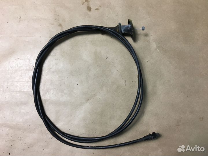 Тросик открывания капота Cadillac SRX II 09-16