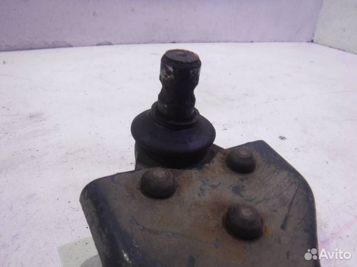 Рычаг передний правый нижний A6393300910