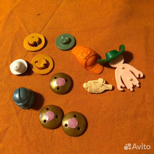 Шляпки годовные уборы части голов россыпь