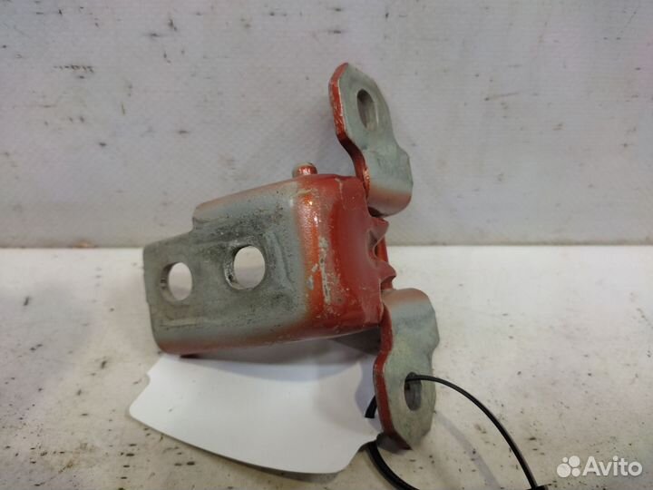 Петля двери задняя левая Renault Kaptur 2016