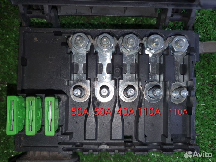 Блок предохранителей Volkswagen Golf 2002