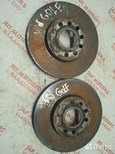 Диск тормозной передний Volkswagen Golf 5