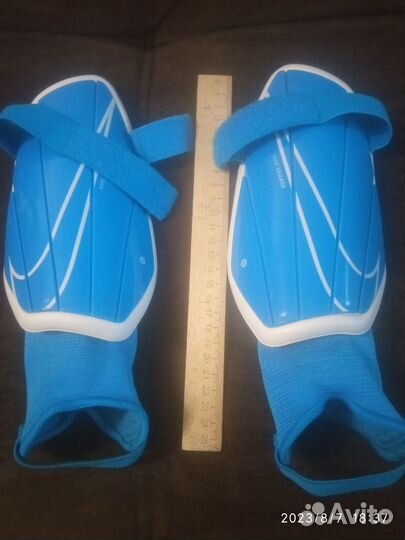 Щитки футбольные детские