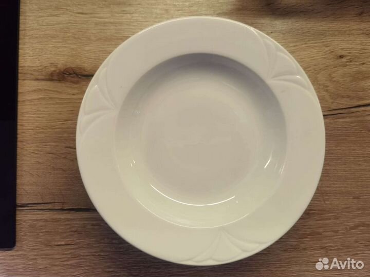 Тарелки фарфор, ложки