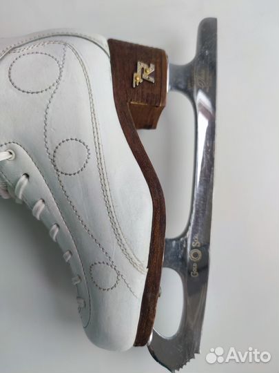 Коньки для фигурного катания Risport Royal 23.5