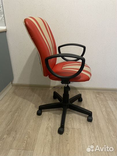 Компьютерное кресло б/у