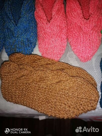 Вязаные следочки и носки