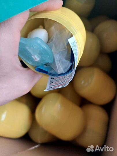 Большие Киндер игрушки новые в яйцах