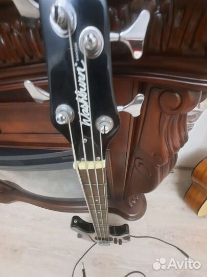 Бас гитара Washburn bantam(1876)