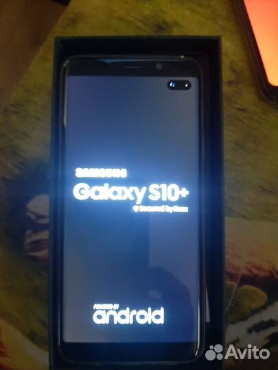 Samsung Galaxy S10+ (Snapdragon 855), 8/128 гб