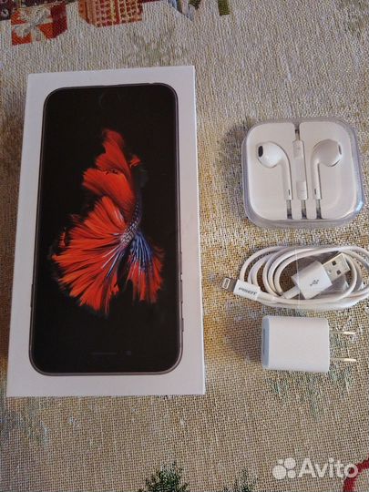 iPhone 6S, 32 ГБ