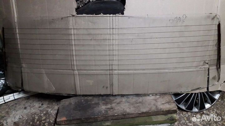 Заднее стекло на Волгу